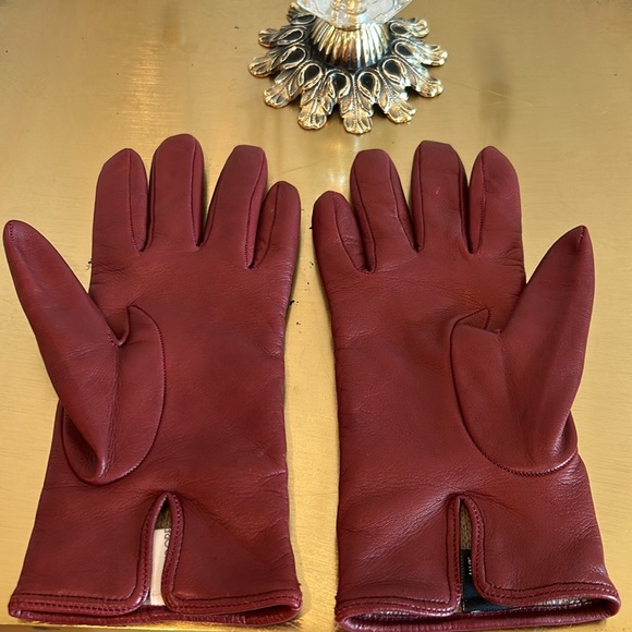 Bergdorf Goodman- Genuine Leather & 100% Cashmere - Picture 2 of 9